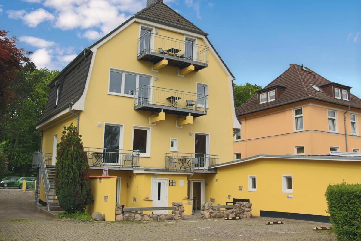 Strandhaus/strandburg Rostock